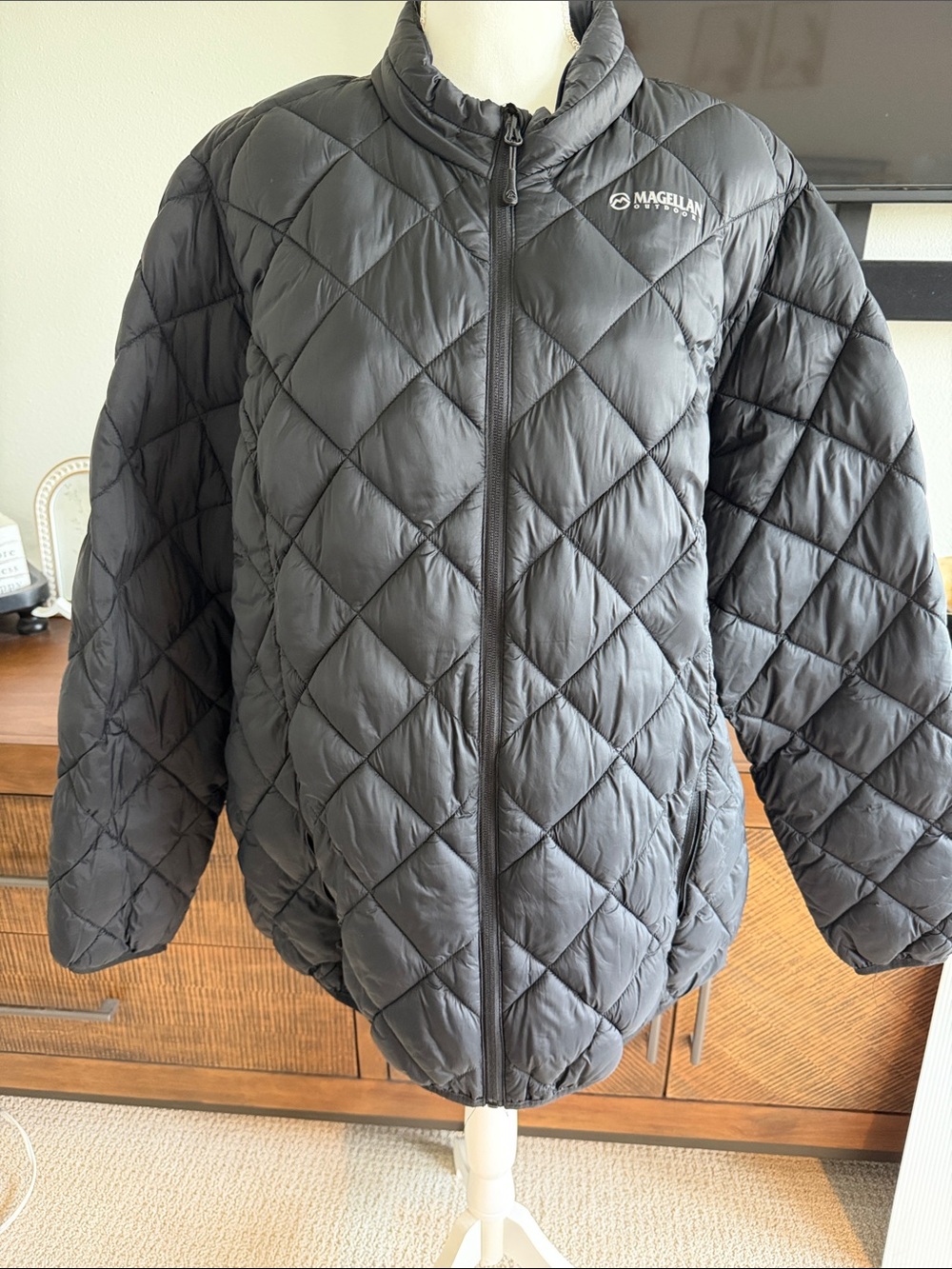 Magellan Outdoors Women's Black Quilted Diamond Puffer Jacket